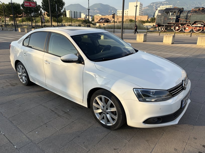 Rent a car in Tirana