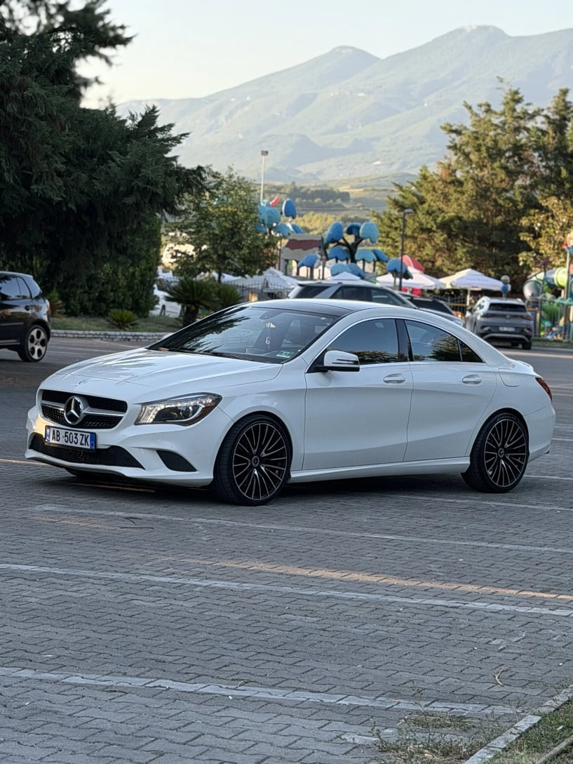 Rent a car in Tirana