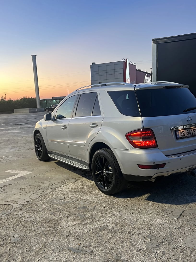 Rent a car in Tirana