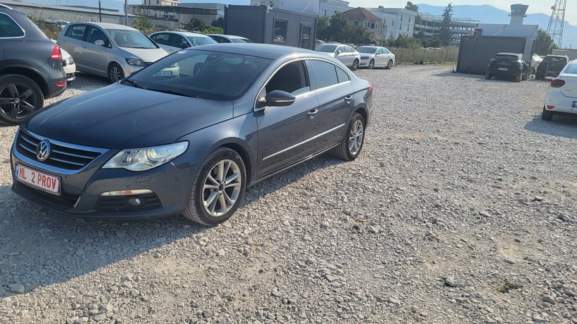 Wynajmij samochód w Tirana