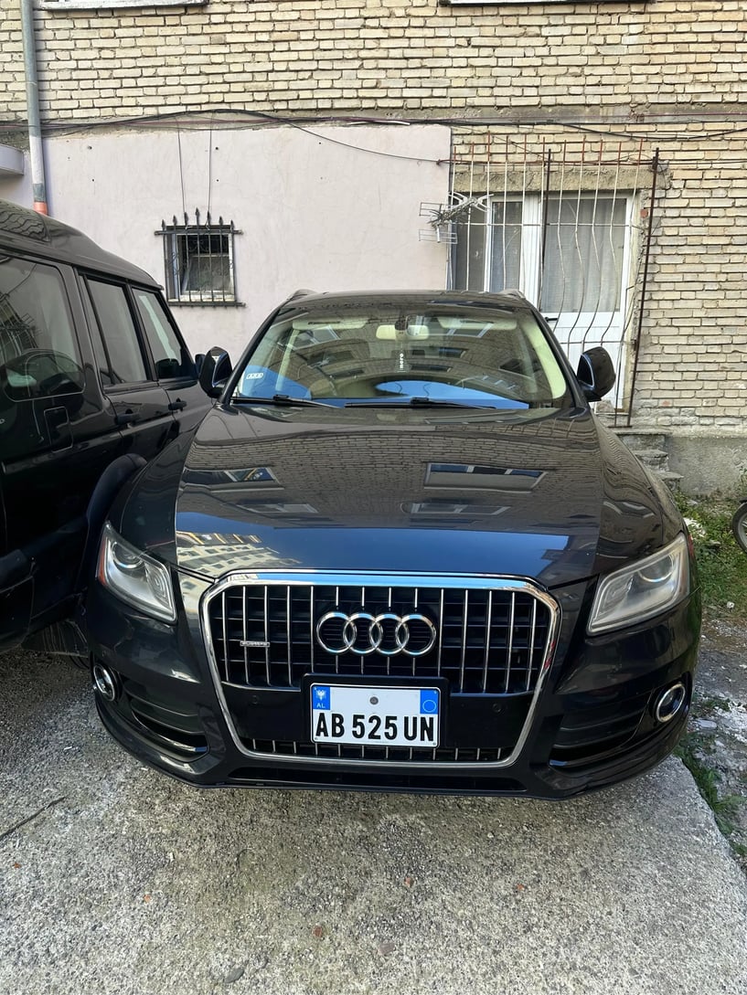 Rent a car in Tirana