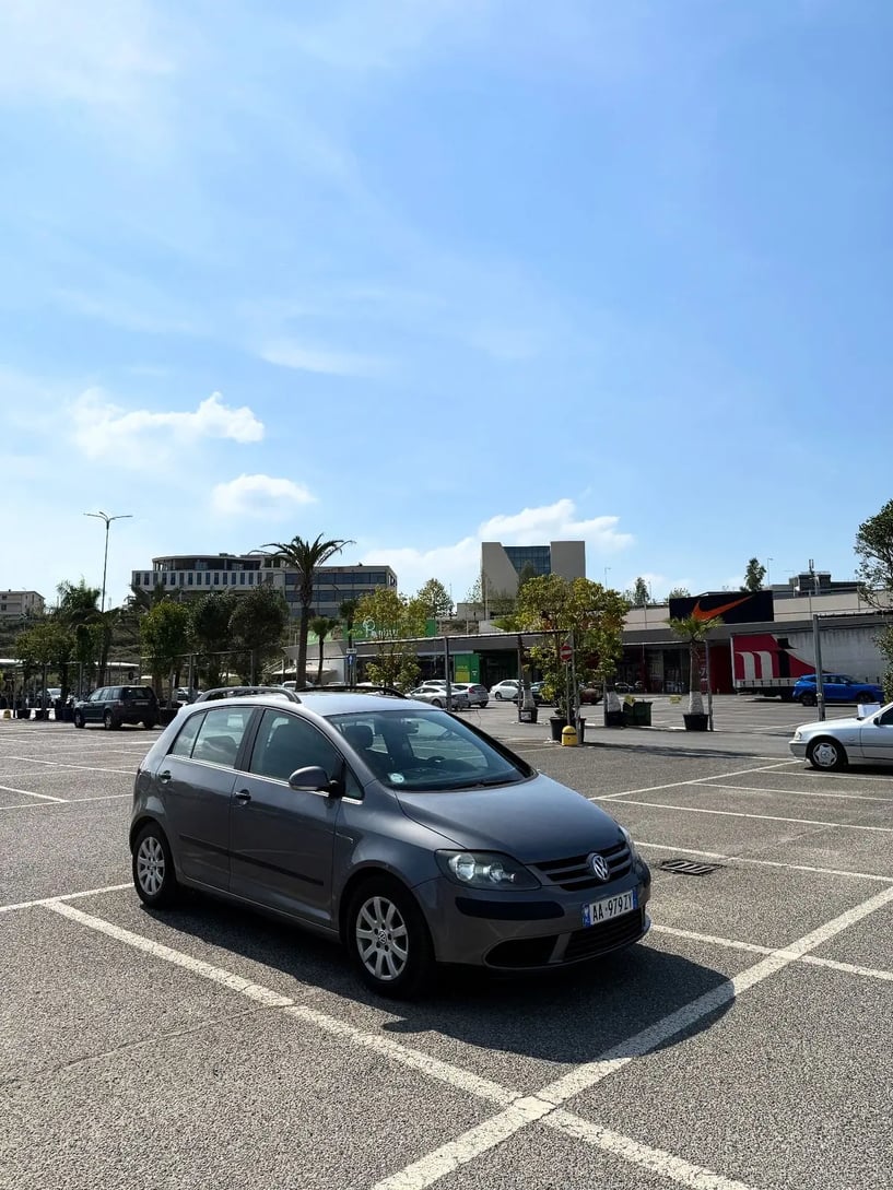 Rent a car in Tirana