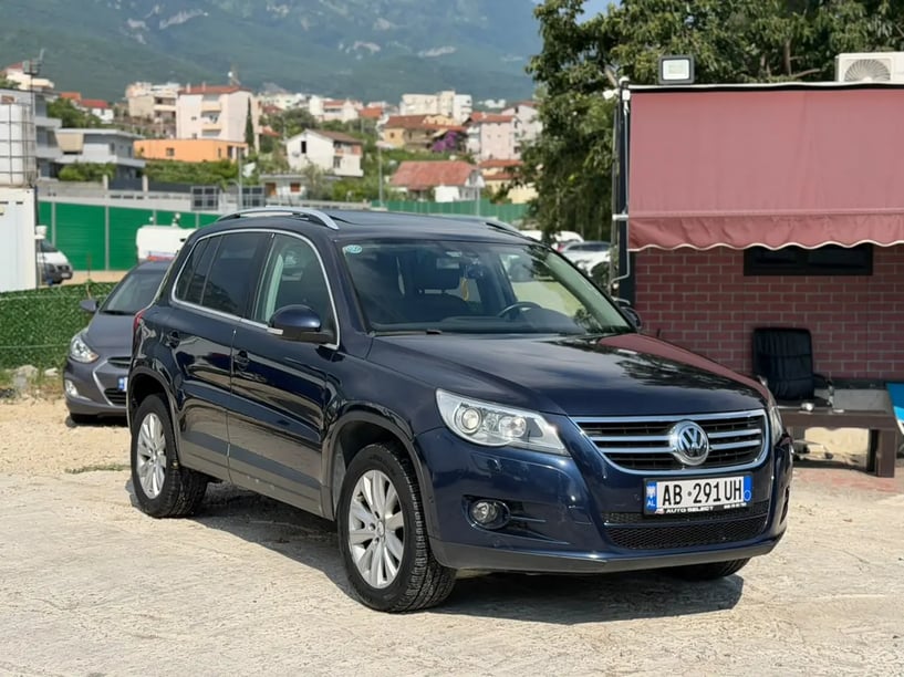 Alquila un coche en Tirana