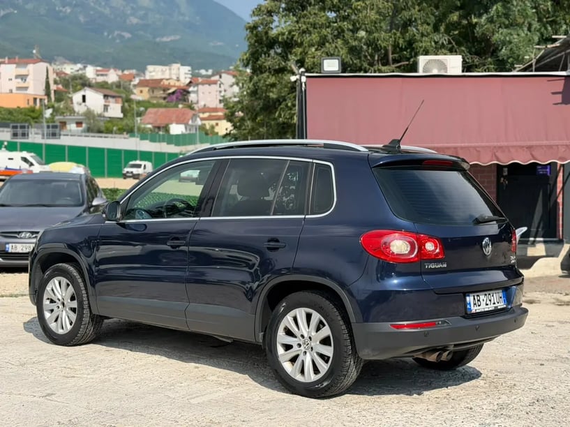Alquila un coche en Tirana