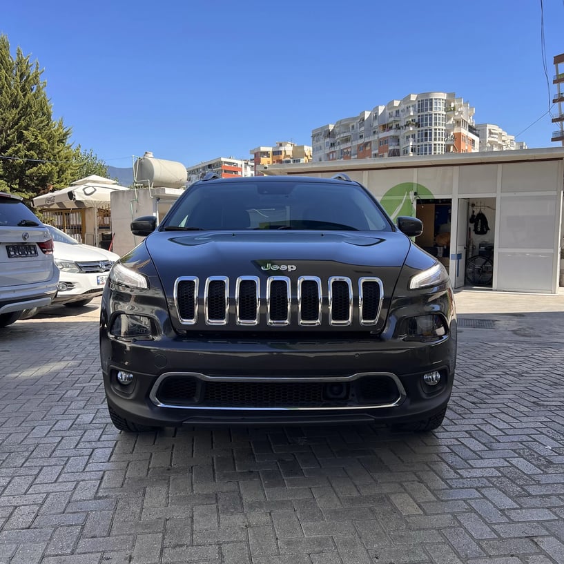 Wynajmij samochód w Tirana