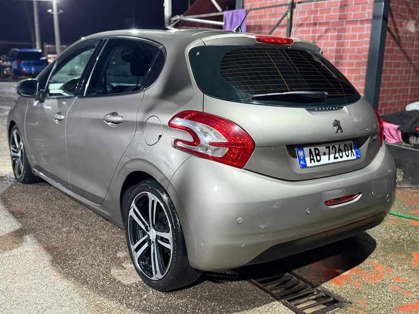 Auto mieten in Tirana