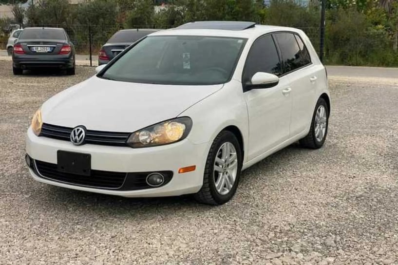 Rent a car in Tirana