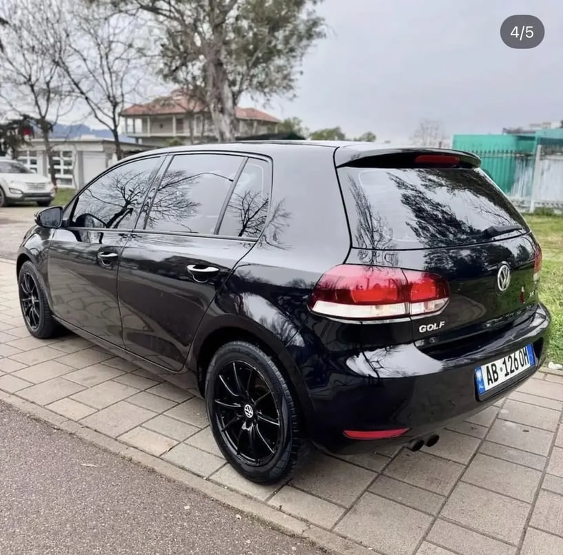 Rent a car in Tirana