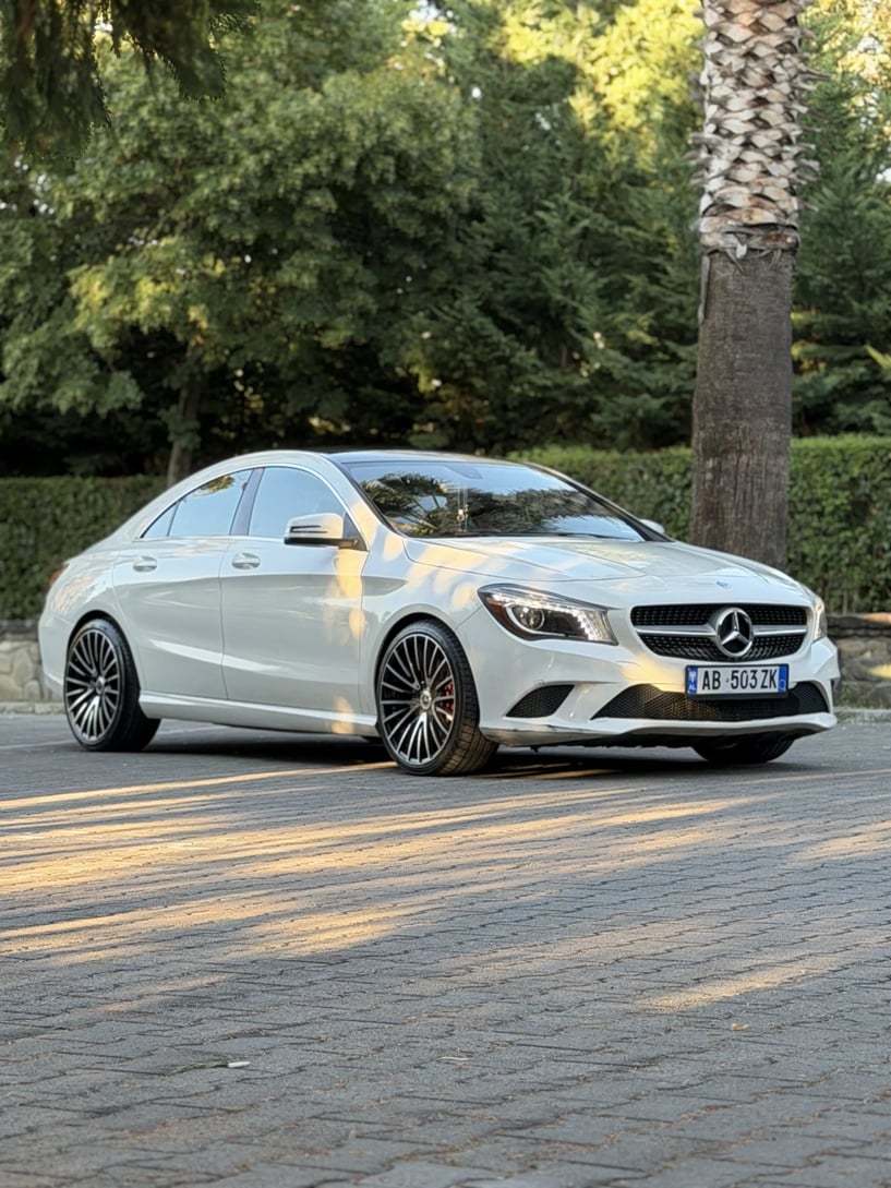 Rent a car in Tirana