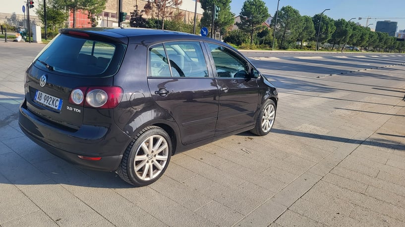 Rent a car in Tirana