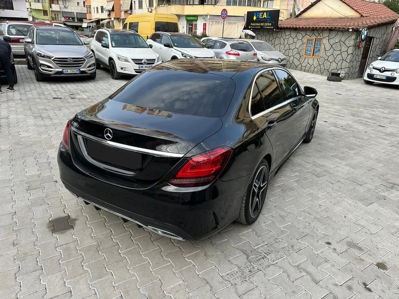 Rent a car in Tirana