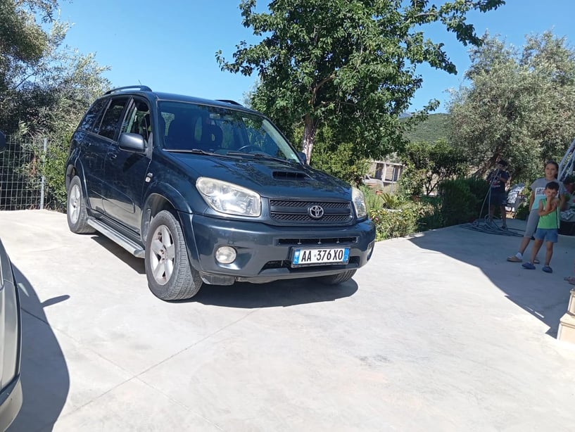 Wynajmij samochód w Sarandë