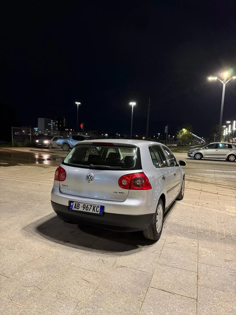 Louer une voiture à Tirana