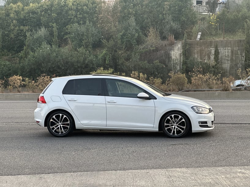 Rent a car in Tirana