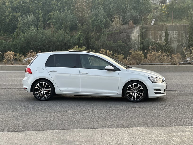 Rent a car in Tirana
