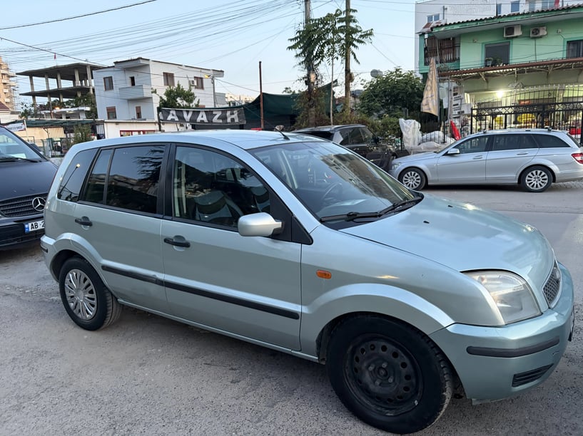 Rent a car in Tirana