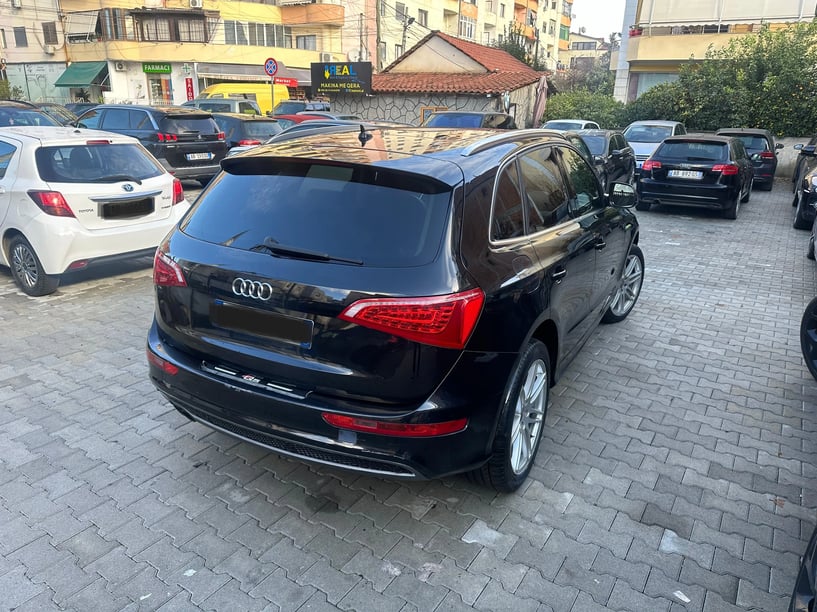 Rent a car in Tirana