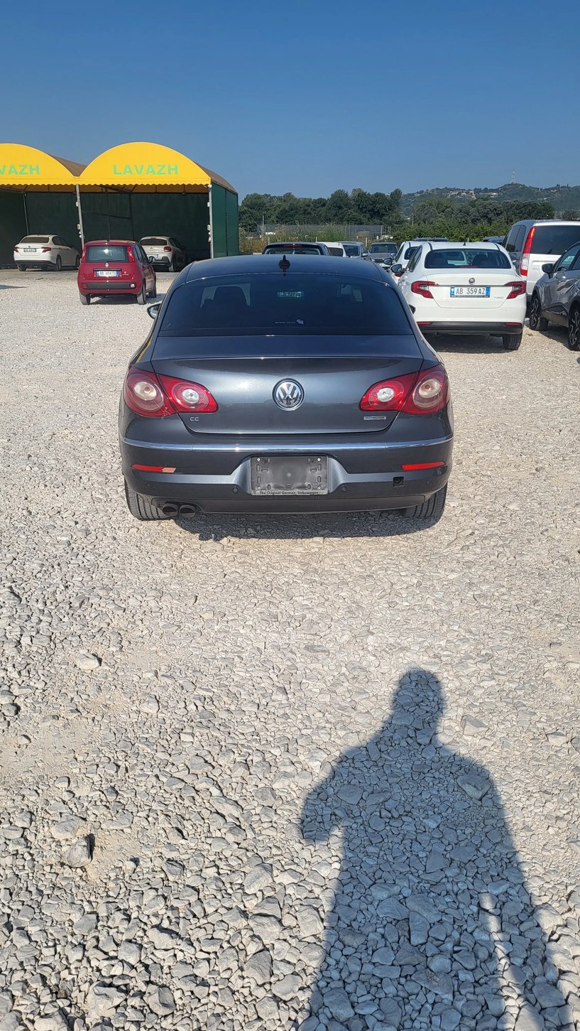 Wynajmij samochód w Tirana