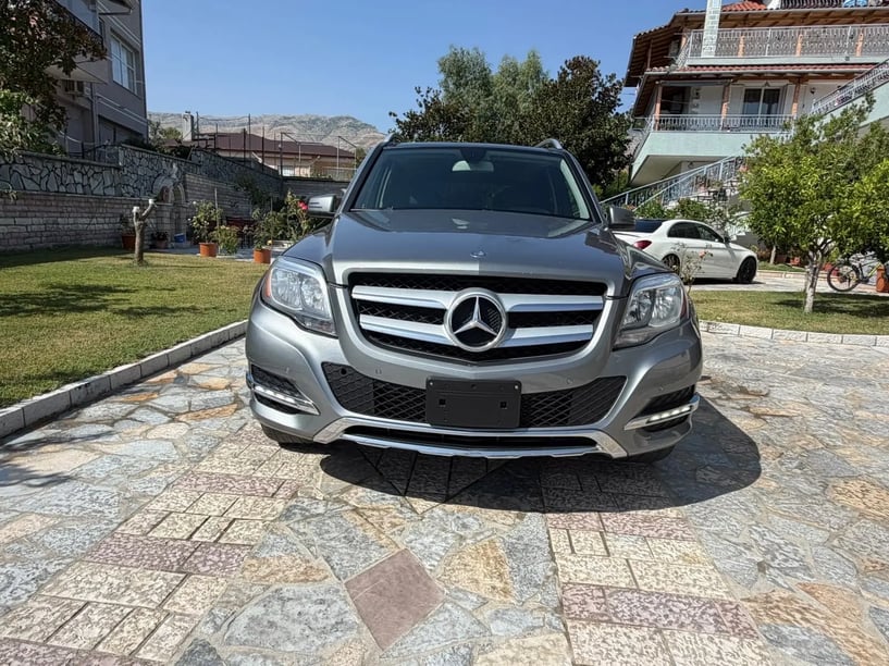 Louer une voiture à Tirana