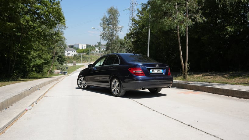 Rent a car in Tirana