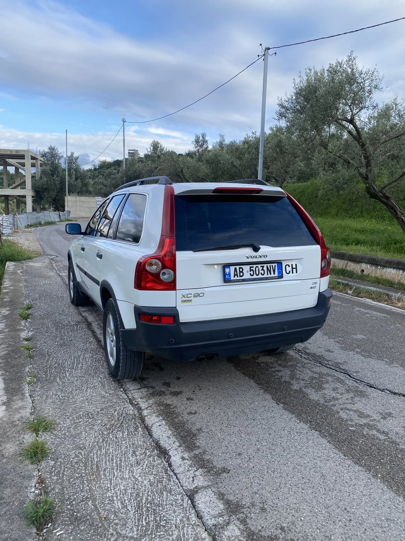 Rent a car in Tirana