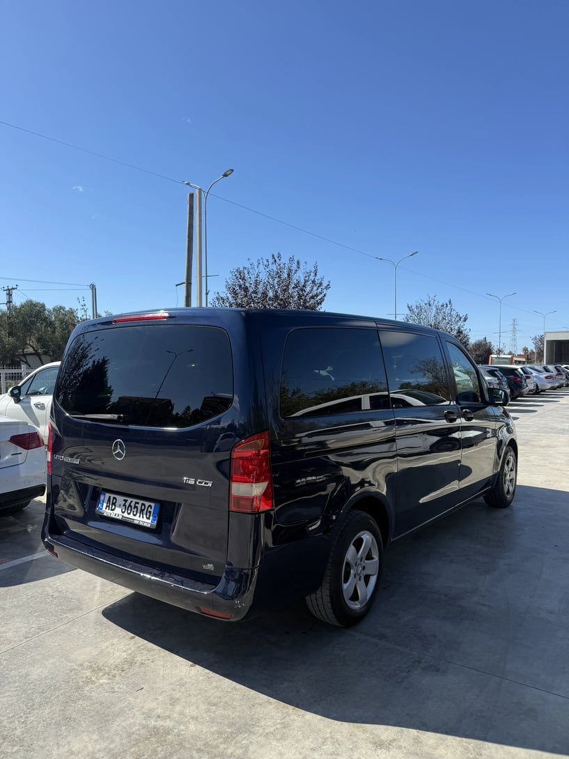 Alquila un coche en Durrës