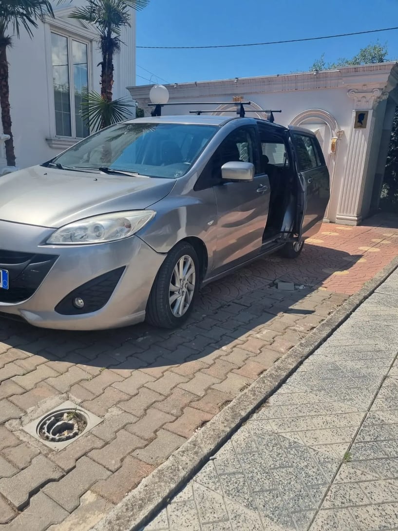 Wynajmij samochód w Tirana