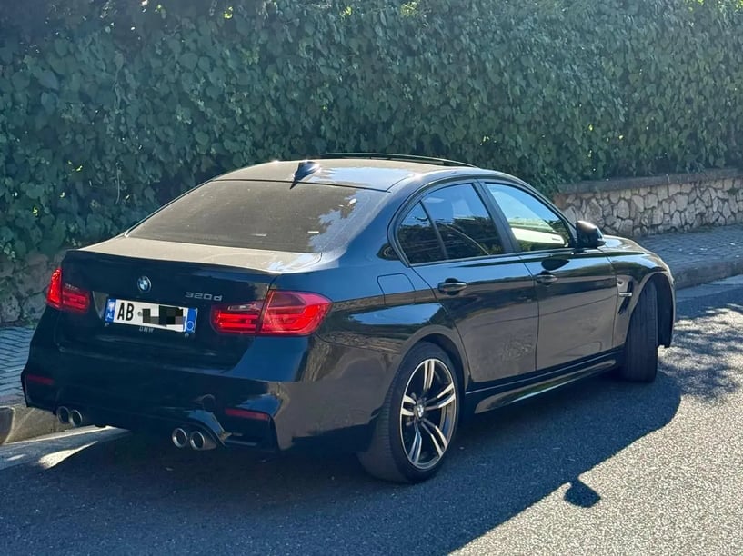 Alquila un coche en Tirana