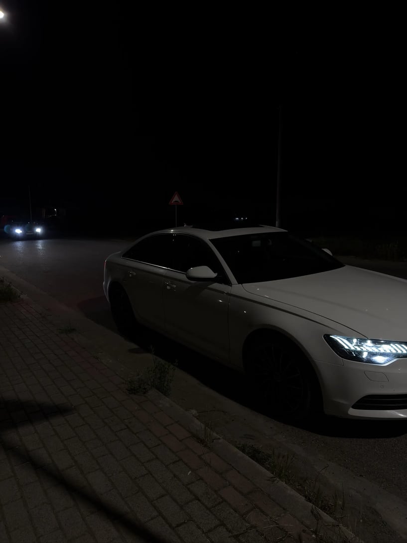 Alquila un coche en Tirana