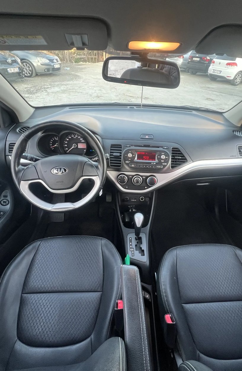 Wynajmij samochód w Tirana