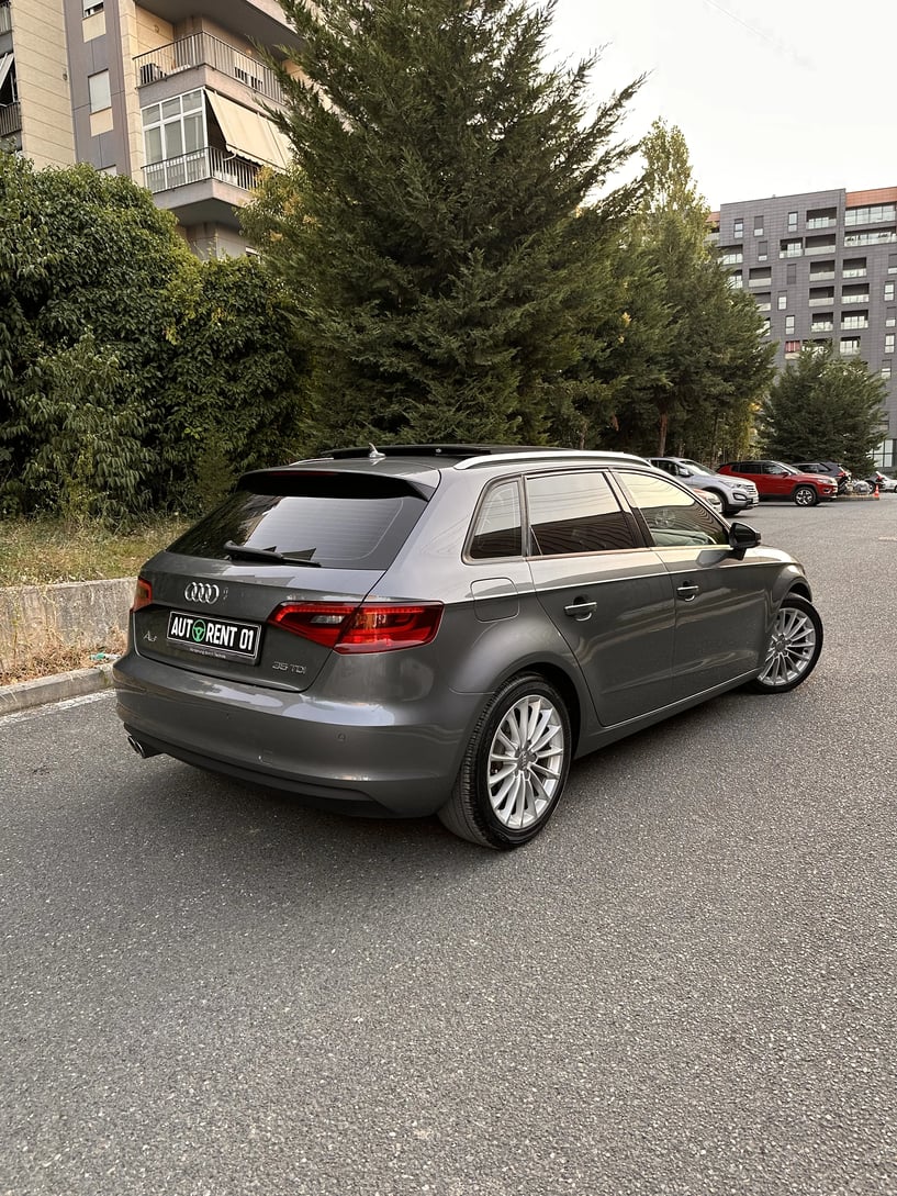 Noleggia un'auto a Tirana