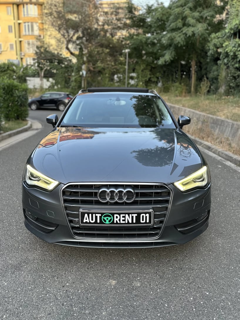 Noleggia un'auto a Tirana