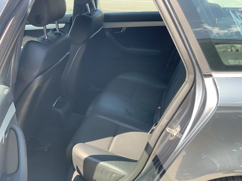 Wynajmij samochód w Tirana