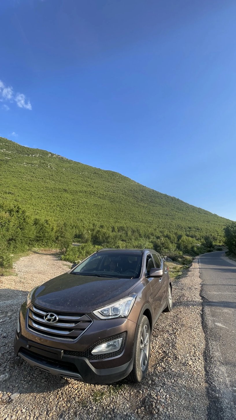 Alquila un coche en Tirana
