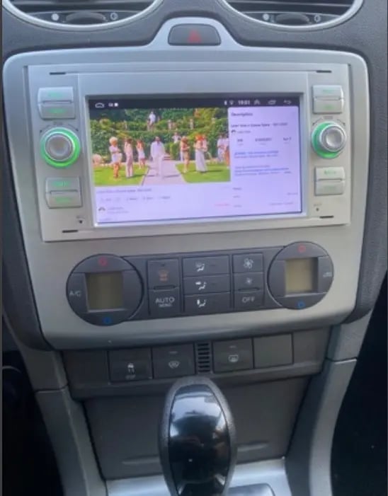 Merrni me qira një makinë në Tirana