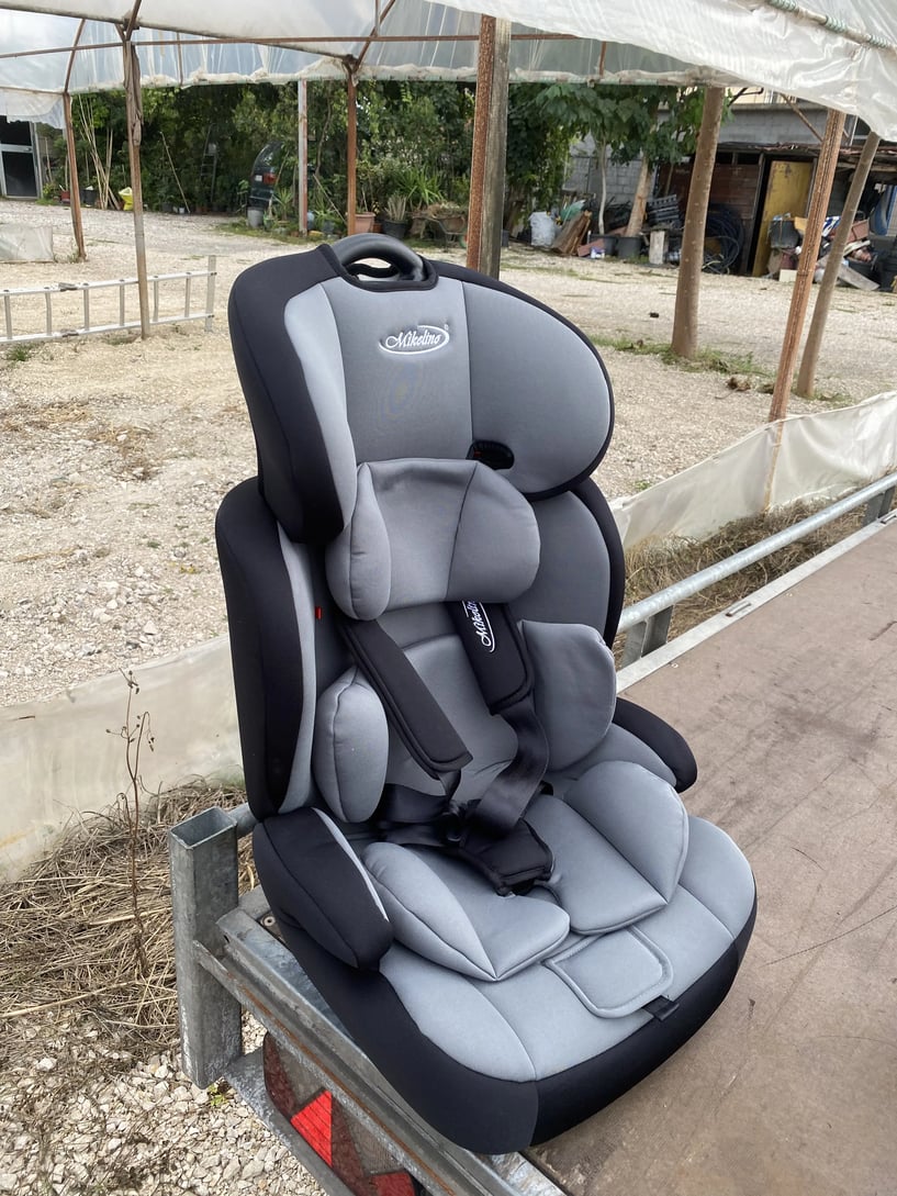 Merrni me qira një makinë në Tirana