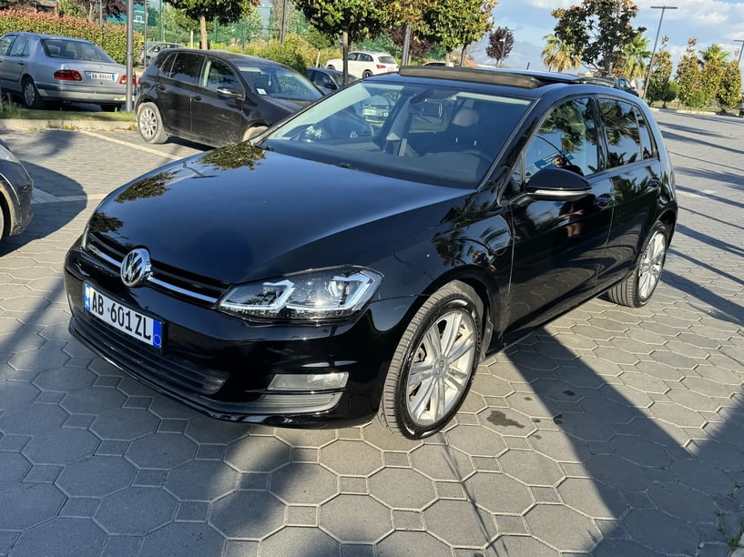 Rent a car in Tirana