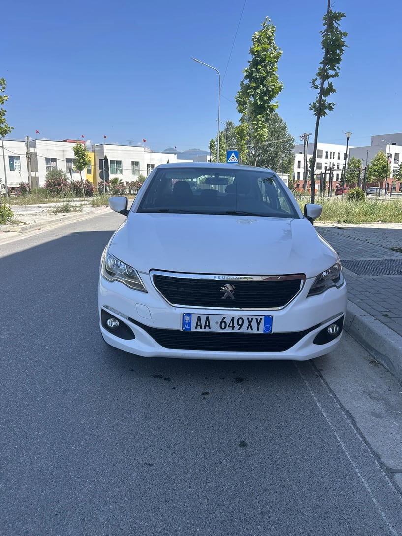 Louer une voiture à Tirana