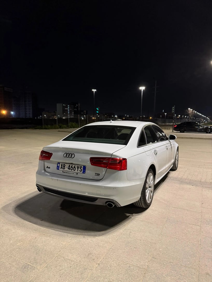 Wynajmij samochód w Tirana