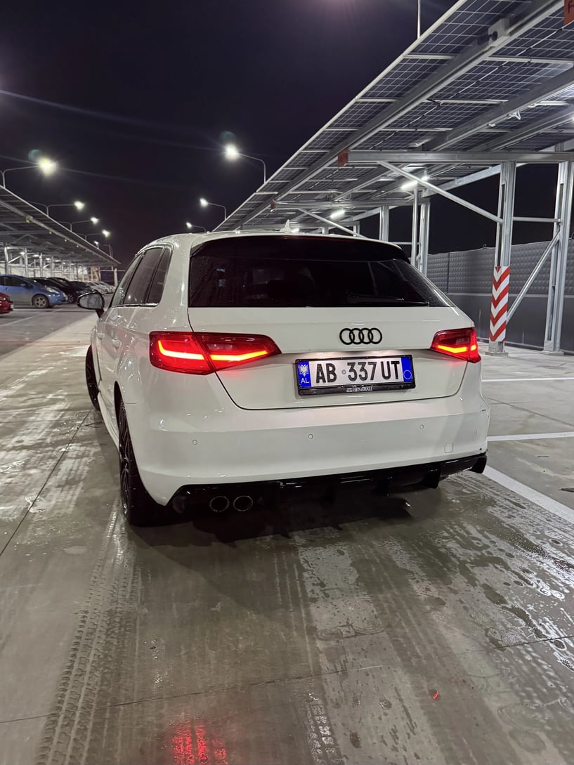 Louer une voiture à Tirana