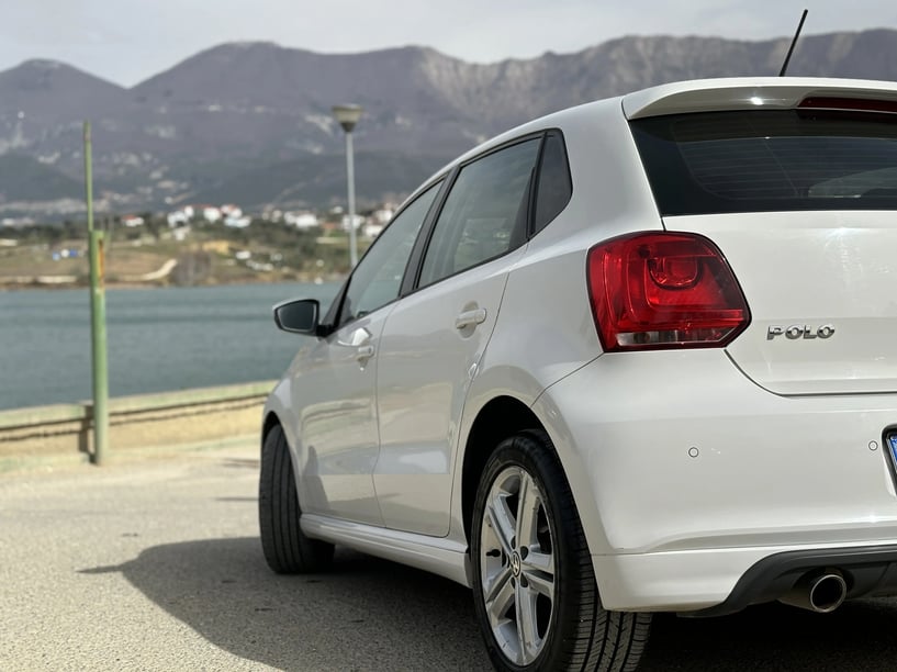 Noleggia un'auto a Tirana