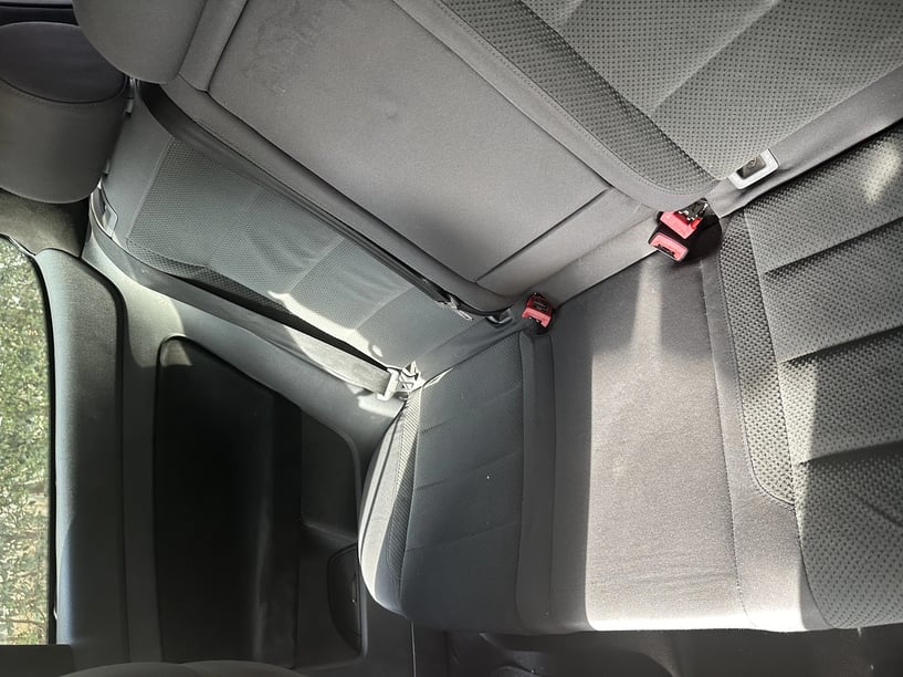 Merrni me qira një makinë në Tirana