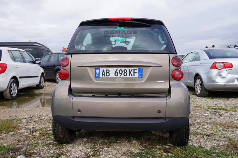 Louer une voiture à Tirana