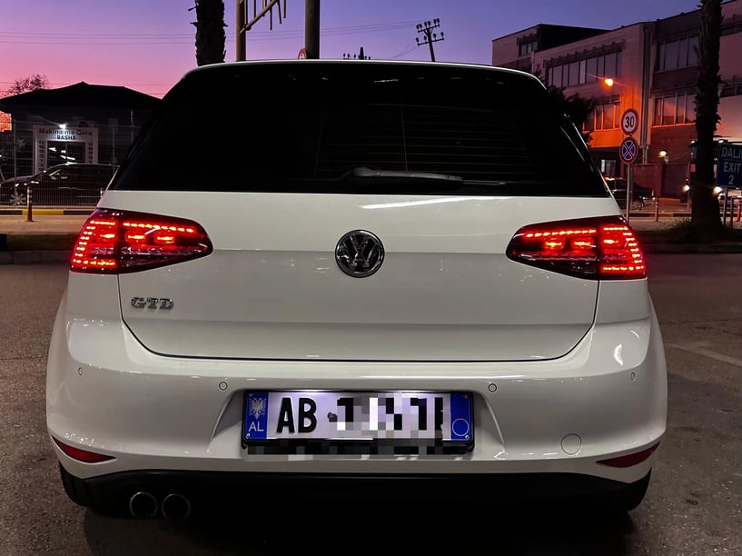 Rent a car in Tirana