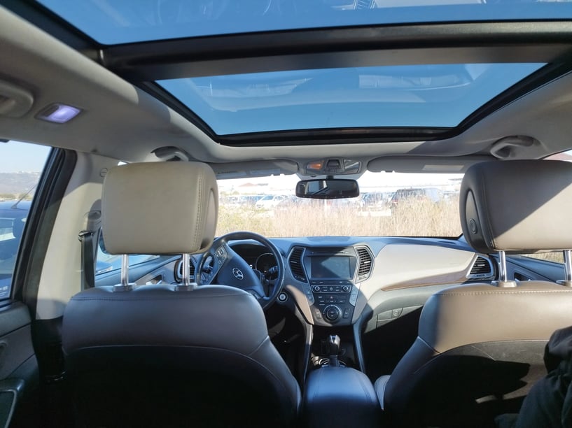 Noleggia un'auto a Tirana