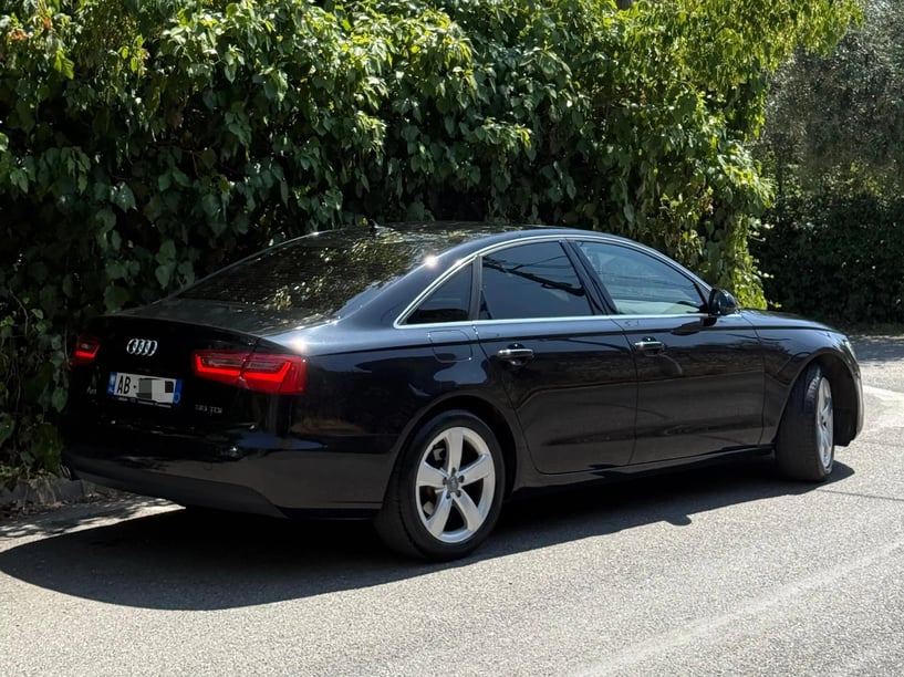 Alquila un coche en Tirana