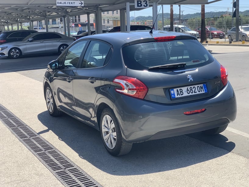 Rent a car in Tirana